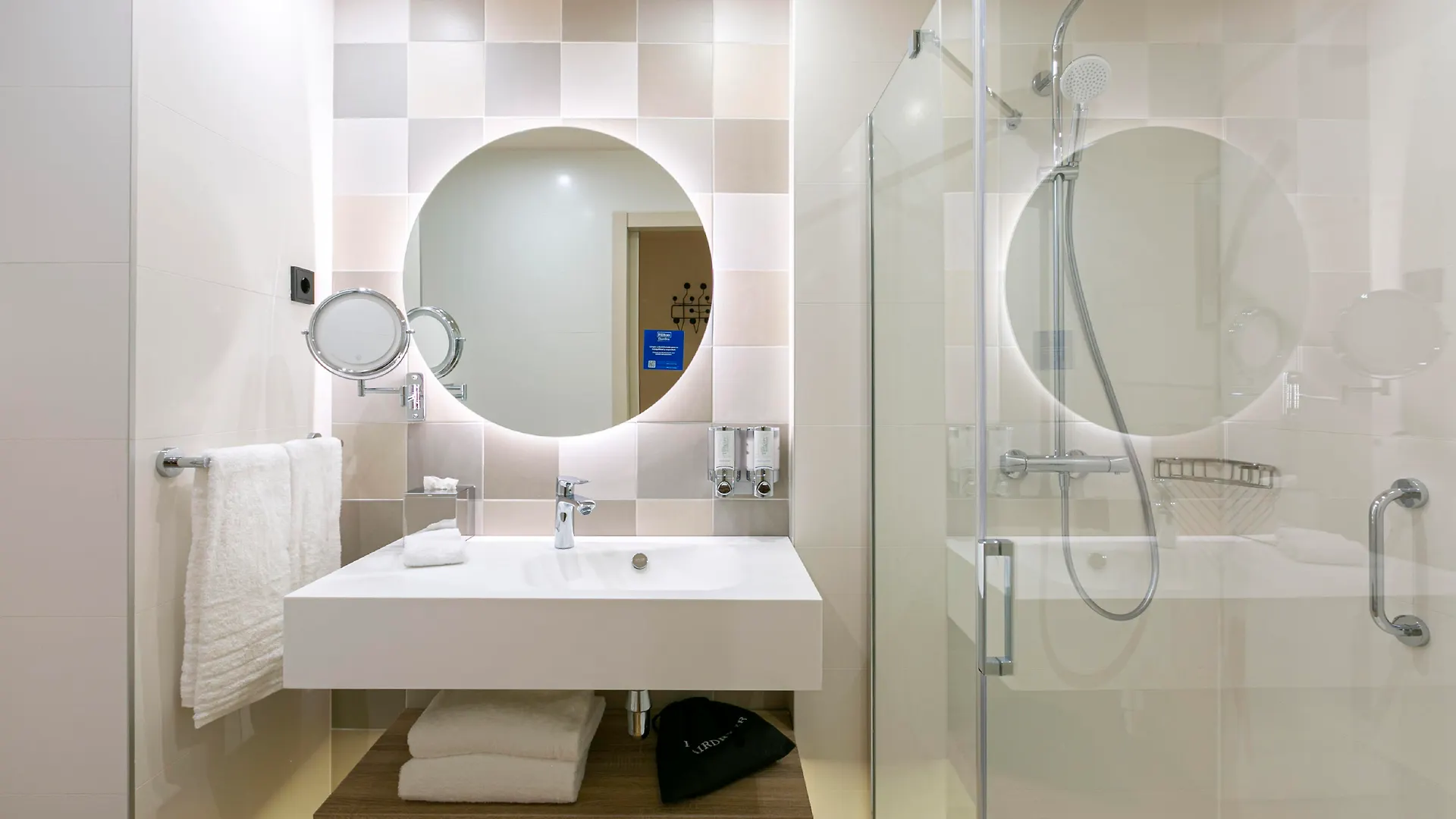 Hampton By Hilton Barcelona Fira Gran Via Hotel L'Hospitalet de Llobregat 3*,