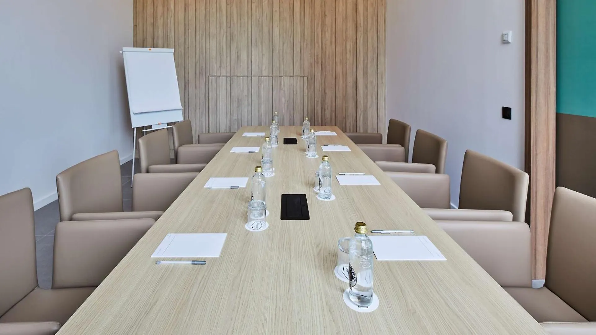 Hampton By Hilton Barcelona Fira Gran Via 호텔 오스피탈레트 데 요브레가트 3*,  스페인