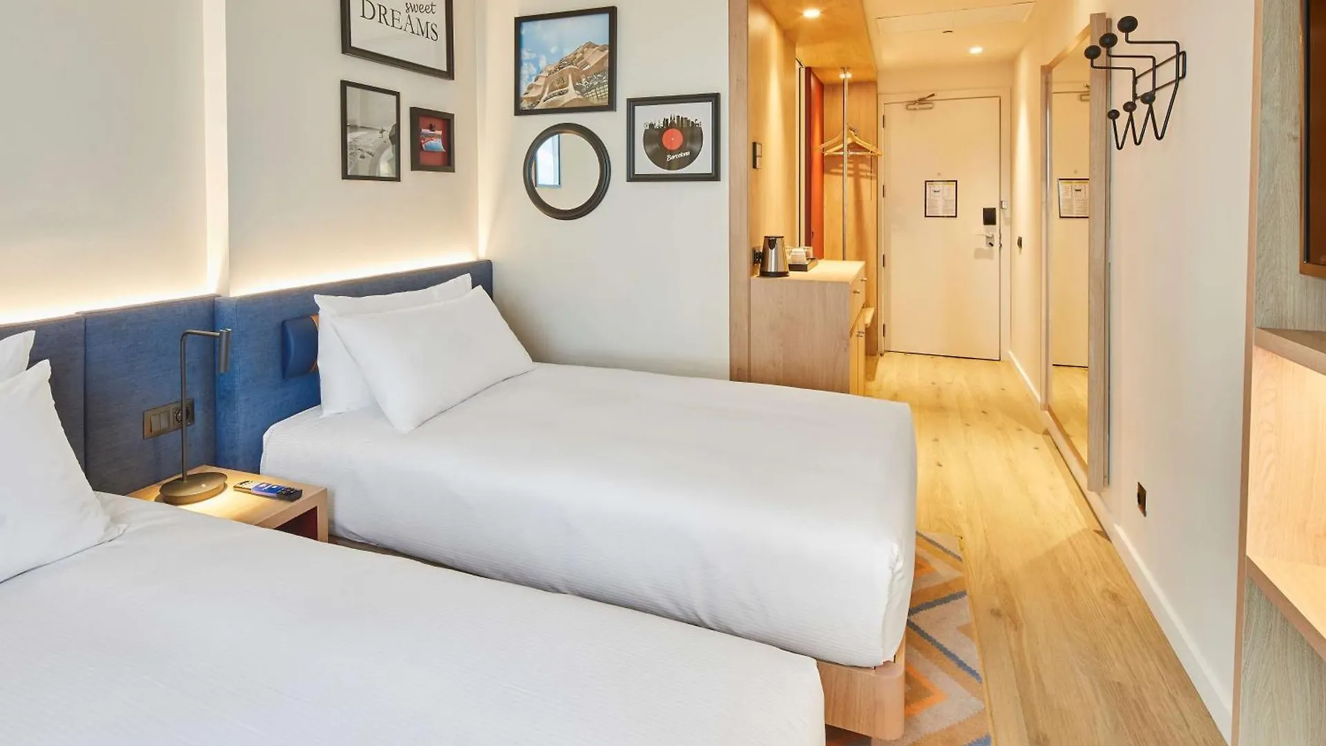 Hampton By Hilton Barcelona Fira Gran Via Hotel L'Hospitalet de Llobregat 3*,